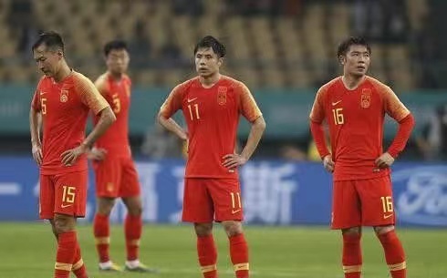 中国足球的衰落：二十年的脱节